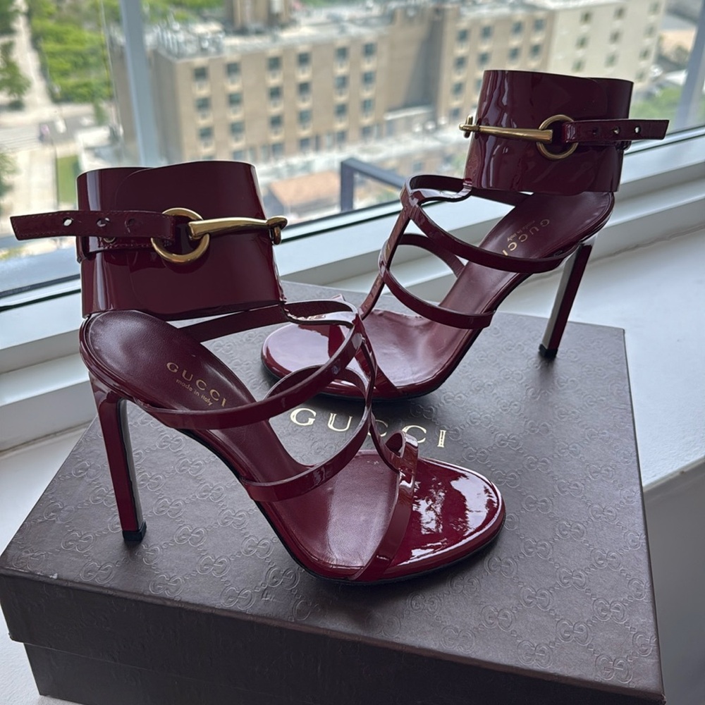 Gucci Ursula sandal 37